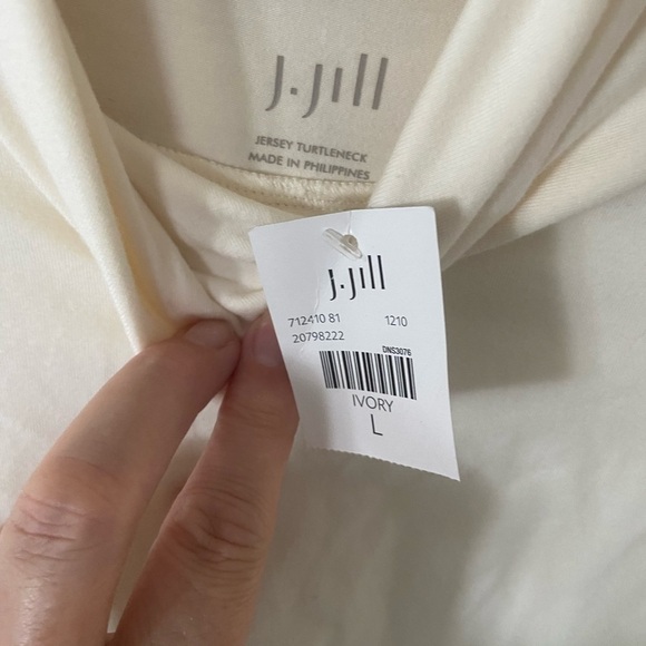 J Jill Ivory cotton turtleneck size L NWT - Picture 3 of 3